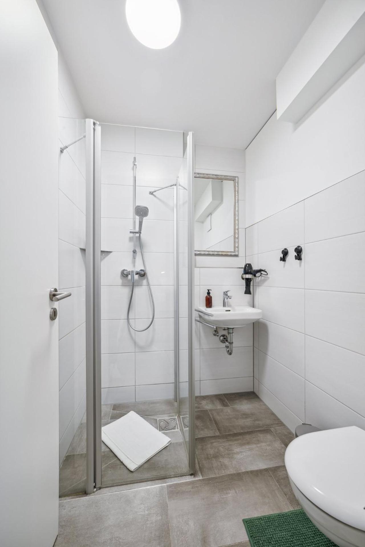 Sali Homes Elegant And Stylish Retreat In Heart Of Bayreuth, Close To River المظهر الخارجي الصورة